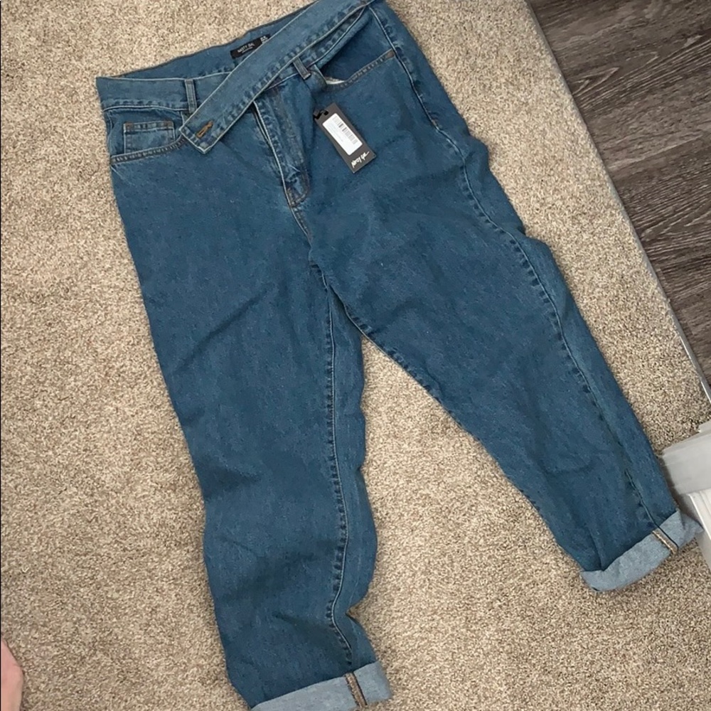 Asymmetric Jeans